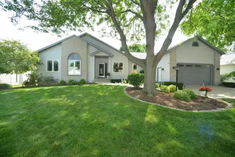 1217 Dolan Dr, Sun Prairie, WI 53590