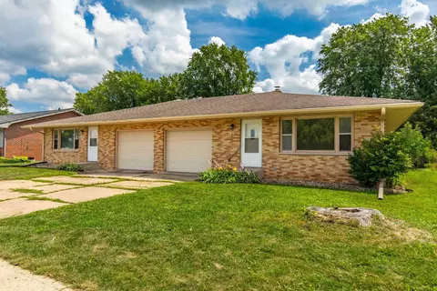 33-37 W Klubertanz Dr, Sun Prairie, WI 53590