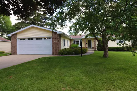 901 Shirley St, Stoughton, WI 53589