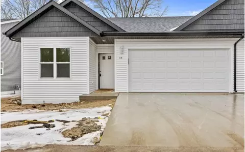 602 E Madison Ave #28, Milton, WI 53563