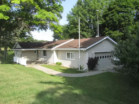 4303 N Galaxy Dr, Janesville, WI 53546