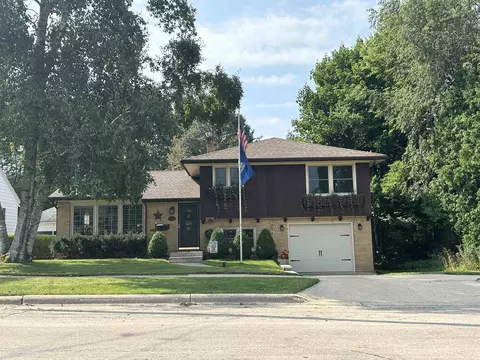 2254 16th St, Monroe, WI 53566