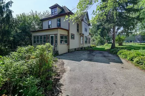 418 E Milwaukee Ave, Fort Atkinson, WI 53538