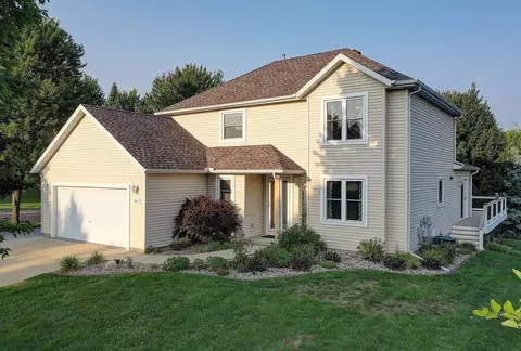 1017 Virgin Lake Dr, Stoughton, WI 53589