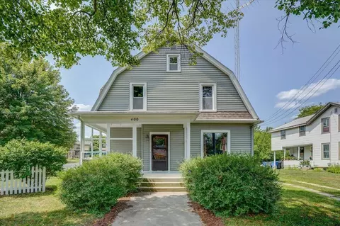 400 Dewey Ave, Watertown, WI 53094