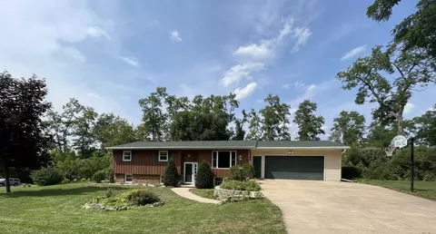 485 Hillside Dr, Berlin, WI 54923