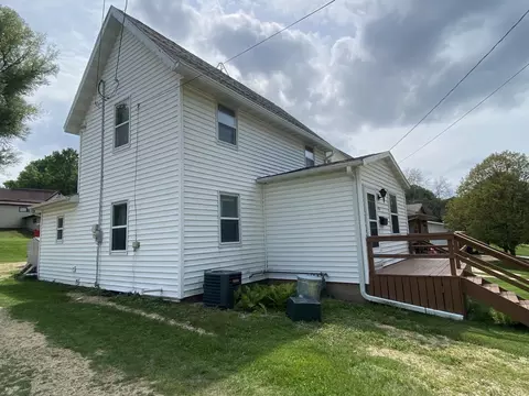 426 Mineral St, Mineral Point, WI 53565
