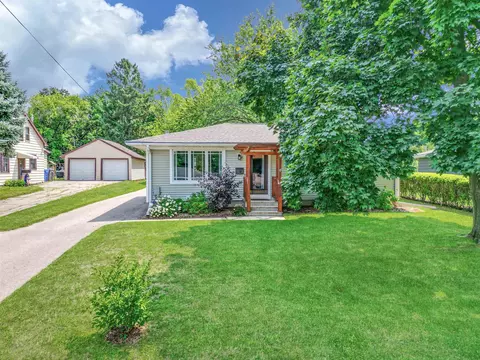 5512 Schluter Rd, Monona, WI 53716