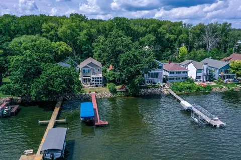 2429 Middleton Beach Rd, Middleton, WI 53562