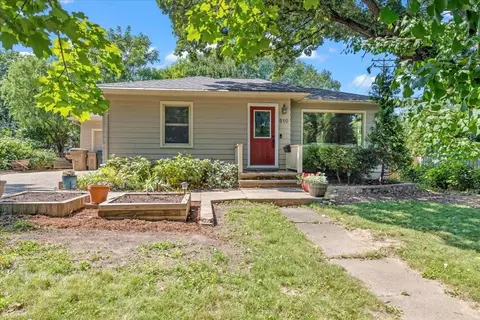 510 Merrill Crest Dr, Madison, WI 53705
