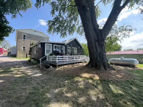 n433 County Road A, Briggsville, WI 53920