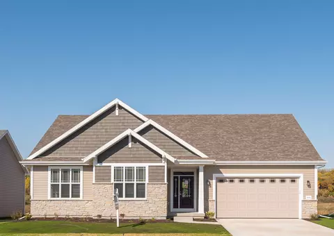 2038 Autumn Lake Pkwy, Madison, WI 53718