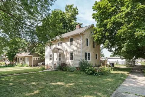 921 N Garfield Ave, Janesville, WI 53545