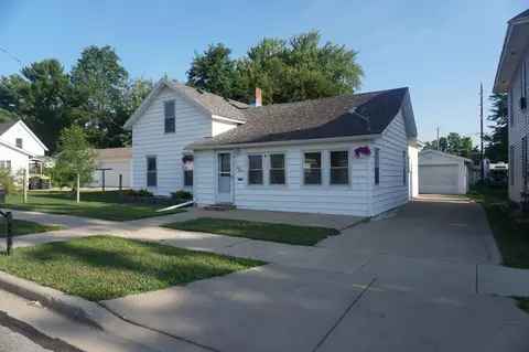 412 E Nott St, Tomah, WI 54660
