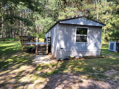 450 Fur Ct, Wisconsin Dells, WI 53965