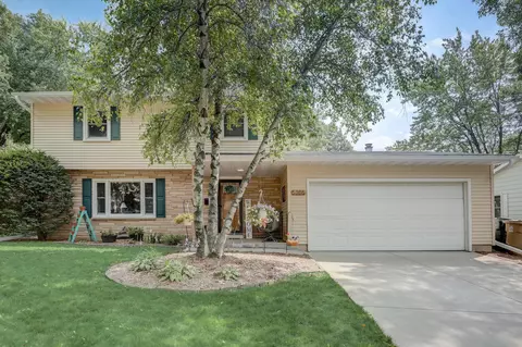 5205 Knightsbridge Rd, Madison, WI 53714