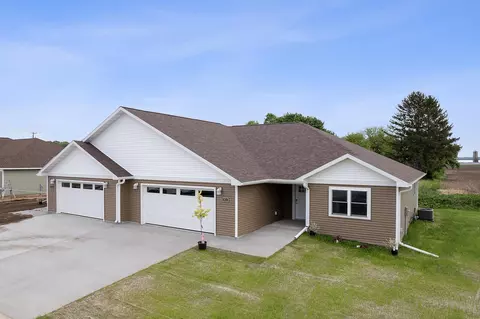 904 Roosevelt St, Baraboo, WI 53913