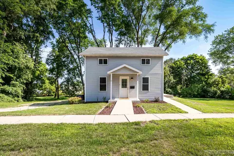 302 E High St, Edgerton, WI 53534