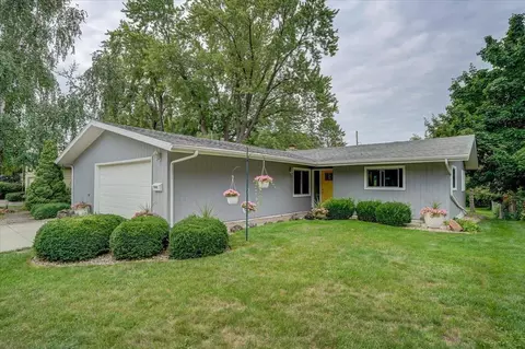 2002 Sheridan Dr, Madison, WI 53704