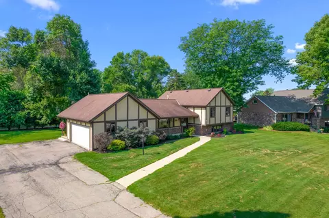 108 Lake Shore Ter, Beaver Dam, WI 53916