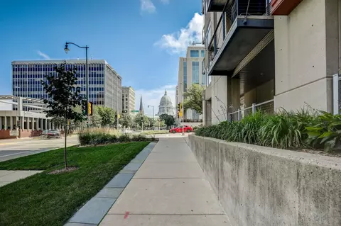 309 W Washington Ave #412, Madison, WI 53703