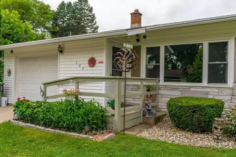 124 Twin Ln, Beaver Dam, WI 53916