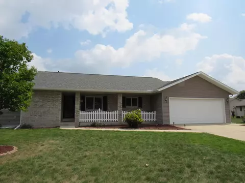 2108 Stonefield Ln, Janesville, WI 53546