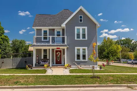 1018 1st St, New Glarus, WI 53574