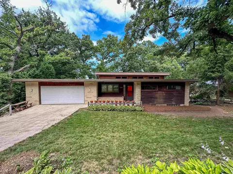 5110 Lake Mendota Dr, Madison, WI 53705