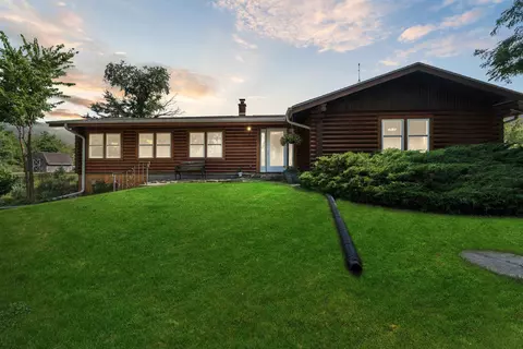 5113 W Tripp Rd, Janesville, WI 53548