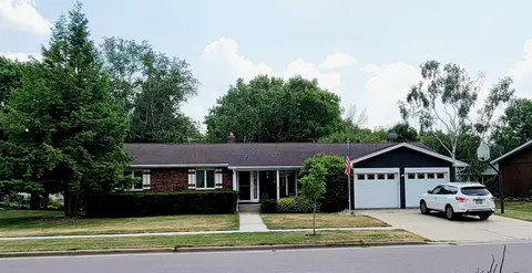 211 13th Ave, Baraboo, WI 53913