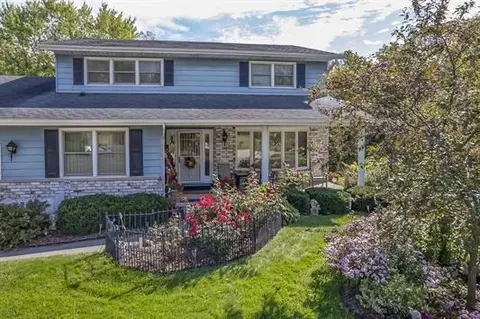 29 Stacy Ln, Madison, WI 53716