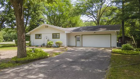 E7284 S Oak Crest Drive, Reedsburg, WI 53959