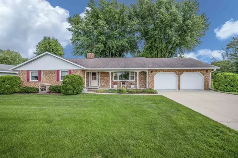 517 N Worcester St, Spring Green, WI 53588