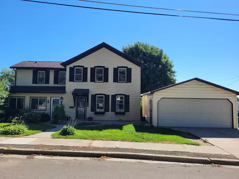 612 S Wisconsin St, Mineral Point, WI 53565