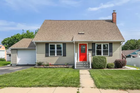 206 E Parry St, Dodgeville, WI 53533