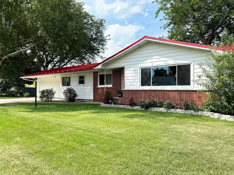521 2nd St, Randolph, WI 53956