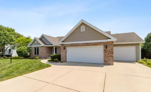 6 Madeline Is, Madison, WI 53719