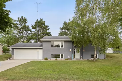 843 Suellen Ln, Portage, WI 53901