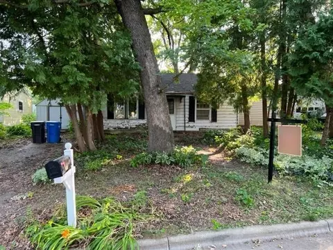 6515 Oakwood Pl, Middleton, WI 53562