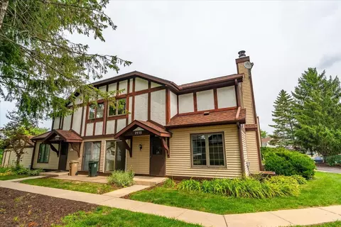 2938 Coho St, Madison, WI 53713