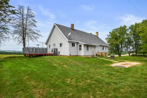 1096 County Road H, Mount Horeb, WI 53572