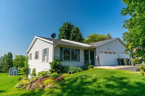 316 E Orbison St, Barneveld, WI 53507