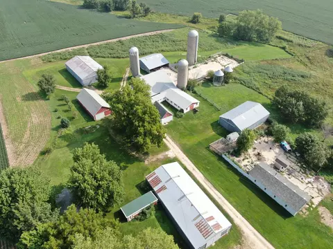 19320 Wardsville Rd, Shullsburg, WI 53586