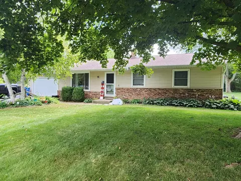 3115 Breeze Dr, Sun Prairie, WI 53590