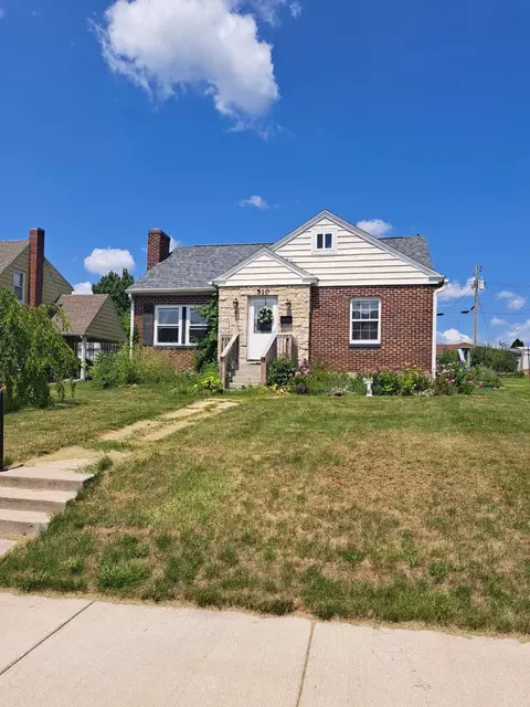 510 E Division St, Dodgeville, WI 53533