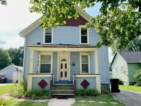 932 Garfield Ave, Beloit, WI 53511