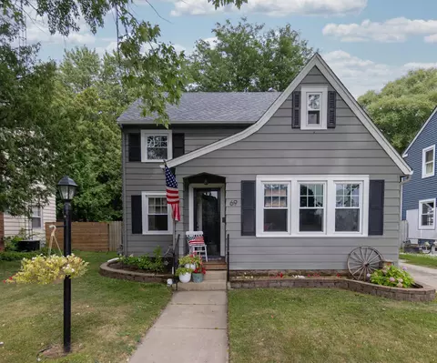 69 S Fremont St, Janesville, WI 53545