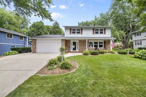 5218 Greenbriar Ln, Madison, WI 53714