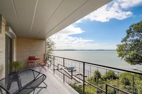 1029 Spaight St #8A, Madison, WI 53703